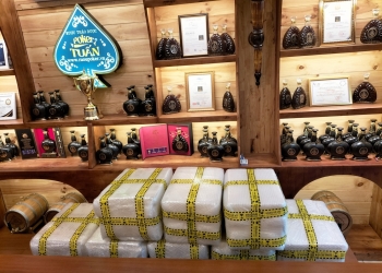 Rượu Thảo Dược POKER TUẤN - Những đơn hàng quà tặng cuối năm đi khắp mọi miền Tổ Quốc