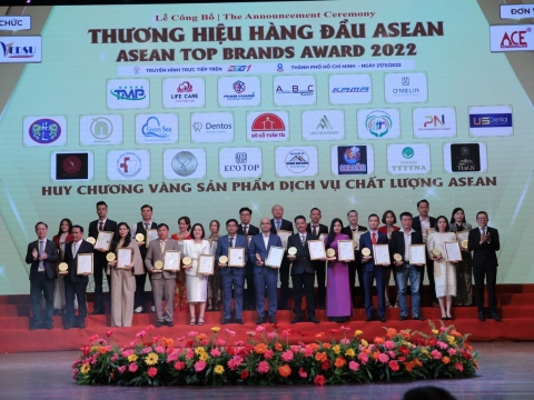 Rượu thảo dược Poker Tuấn nhận giải thưởng huy chương vàng - Thương Hiệu Hàng Đầu Asean